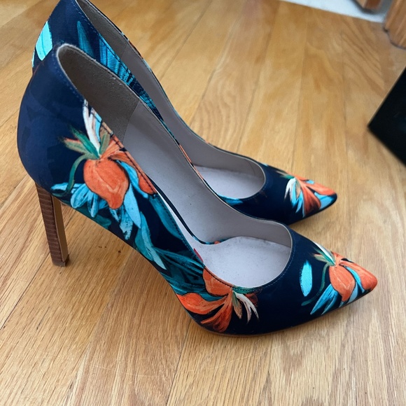 Nine West Green and Orange Pumps Size Sz 9 - Picture 1 of 7
